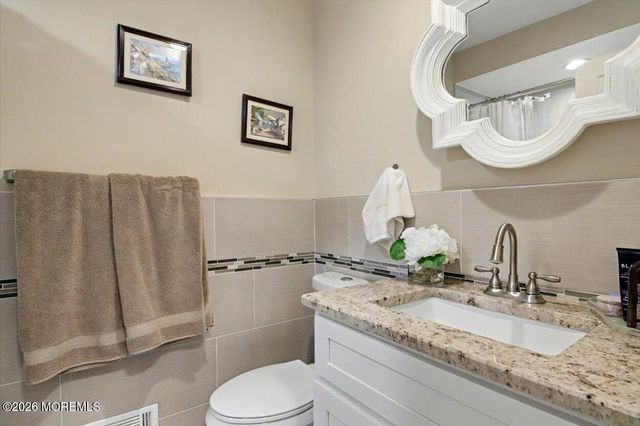 120 Diamond Lane, Old Bridge, NJ 08857