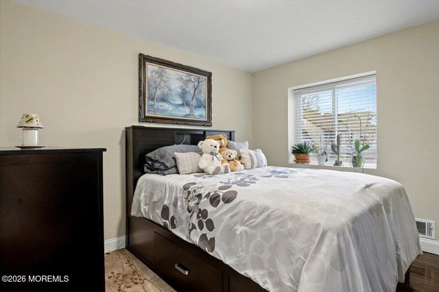 120 Diamond Lane, Old Bridge, NJ 08857