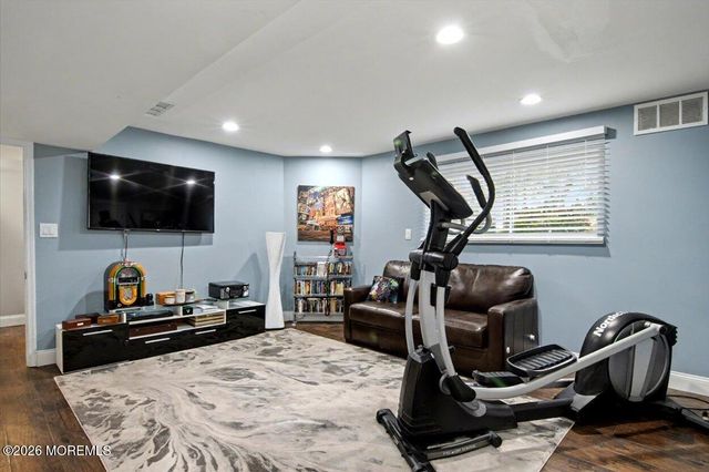 120 Diamond Lane, Old Bridge, NJ 08857