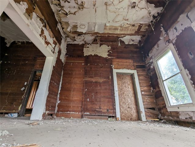 2022 Gano Street, Houston, TX 77009