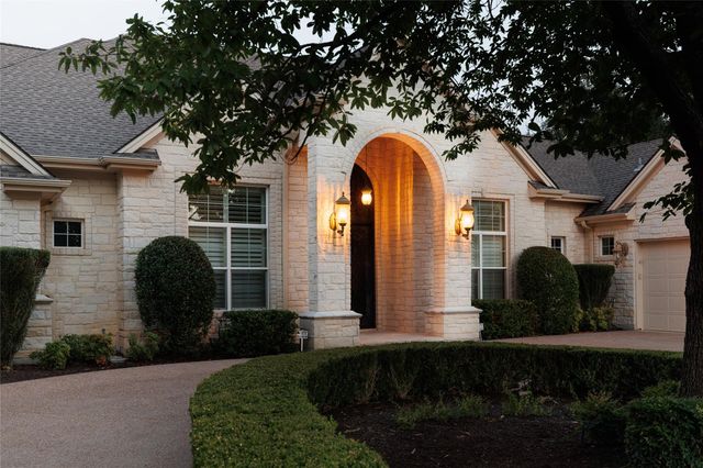200 Stardust LN, Georgetown, TX 78633
