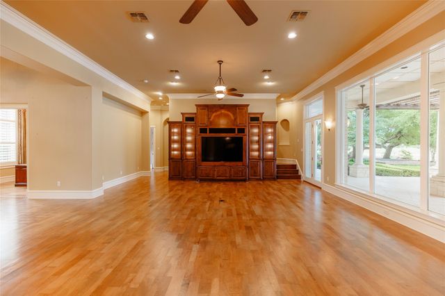 200 Stardust LN, Georgetown, TX 78633