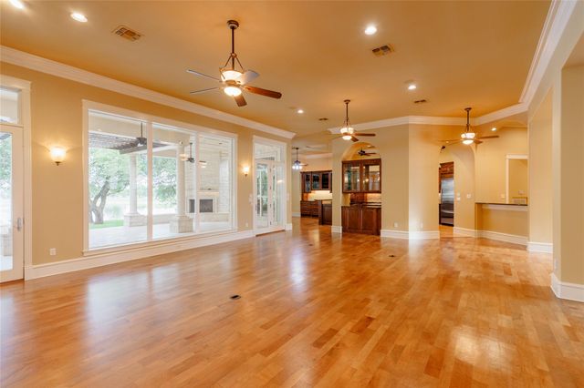 200 Stardust LN, Georgetown, TX 78633