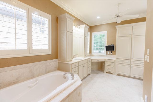 200 Stardust LN, Georgetown, TX 78633