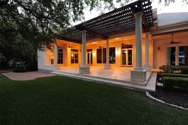 200 Stardust LN, Georgetown, TX 78633