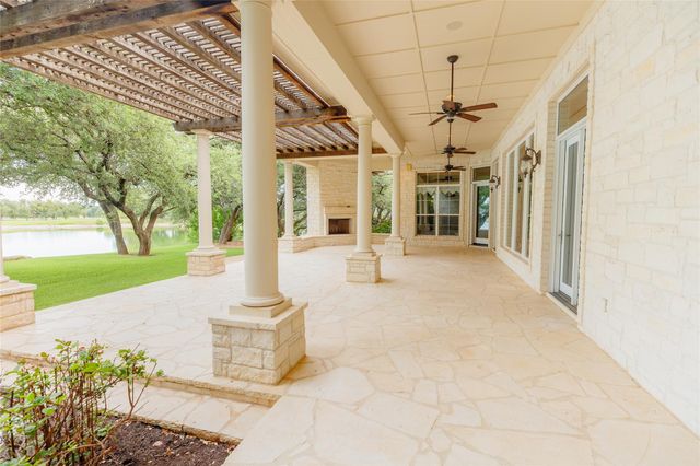 200 Stardust LN, Georgetown, TX 78633