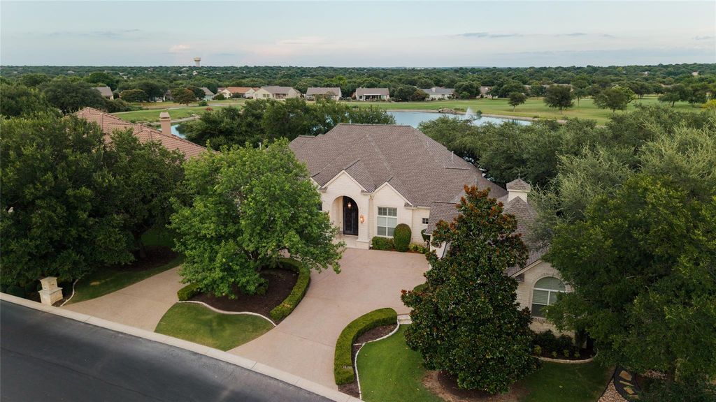 200 Stardust LN, Georgetown, TX 78633