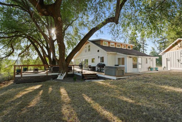 2206 E Pine Hill Ln, Spokane, WA 99244