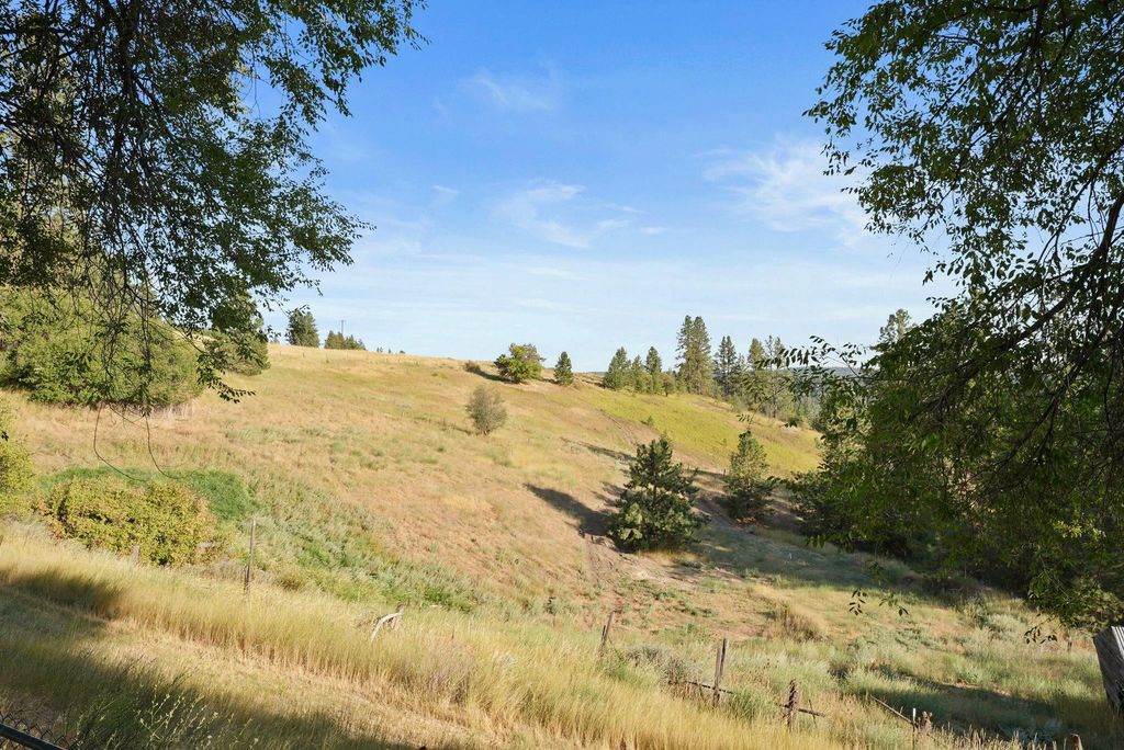 2206 E Pine Hill Ln, Spokane, WA 99244 photo 17