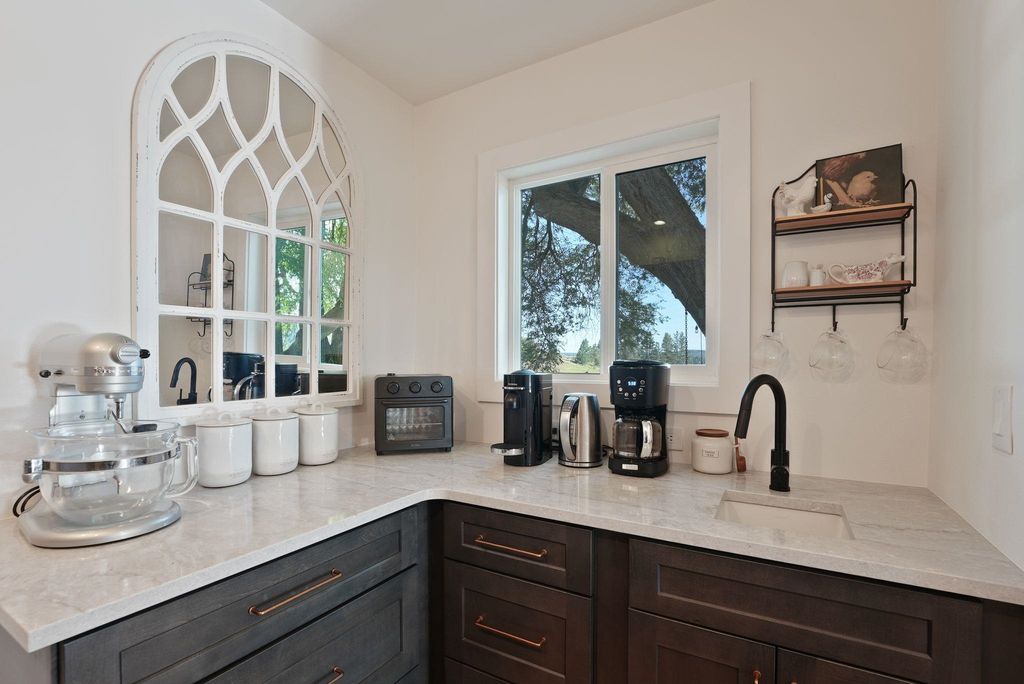 2206 E Pine Hill Ln, Spokane, WA 99244 photo 6