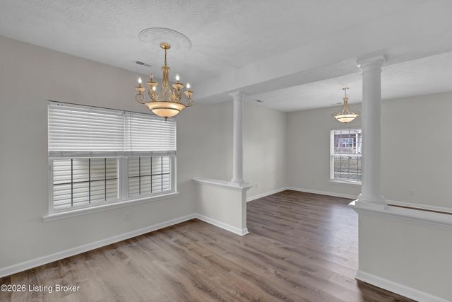 1614 Lois Morris Dr, Louisville, KY 40211