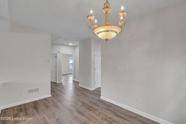 1614 Lois Morris Dr, Louisville, KY 40211