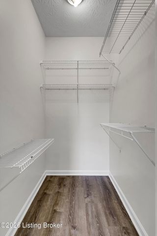 1614 Lois Morris Dr, Louisville, KY 40211