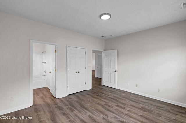 1614 Lois Morris Dr, Louisville, KY 40211