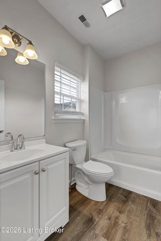 1614 Lois Morris Dr, Louisville, KY 40211