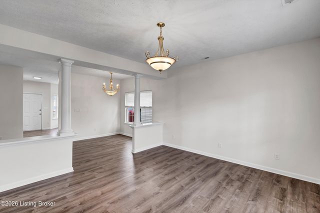 1614 Lois Morris Dr, Louisville, KY 40211