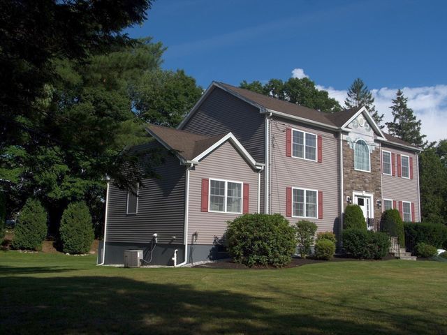 52 Phelps St, Marlborough, MA 01752