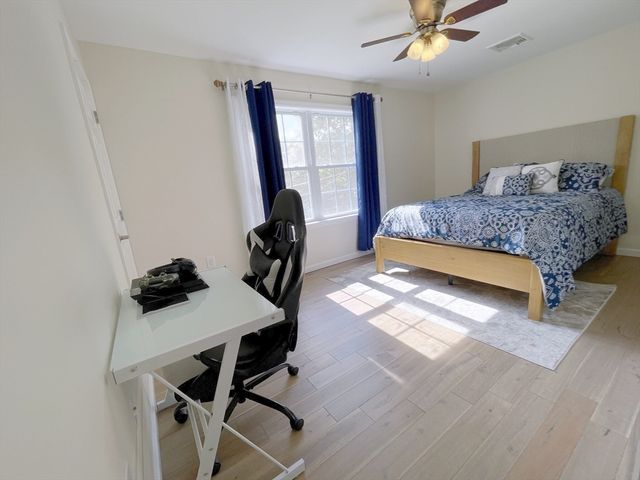 52 Phelps St, Marlborough, MA 01752