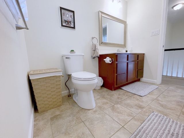 52 Phelps St, Marlborough, MA 01752