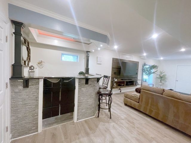52 Phelps St, Marlborough, MA 01752