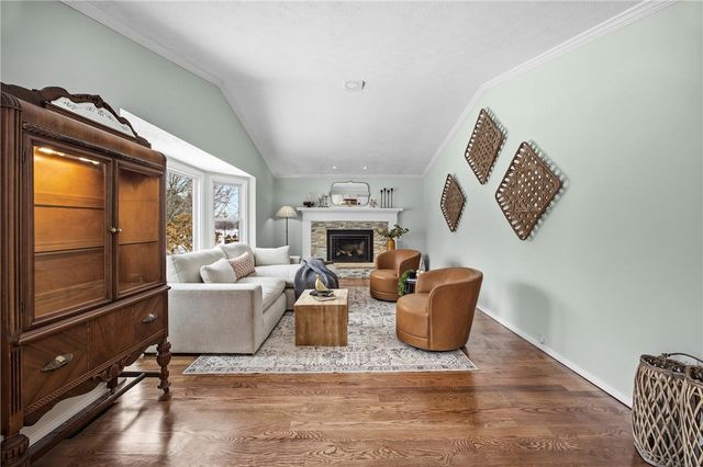 152 Haskins Lane North, Greece, NY 14468