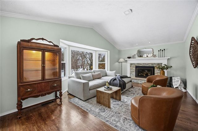 152 Haskins Lane North, Greece, NY 14468