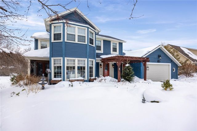 152 Haskins Lane North, Greece, NY 14468