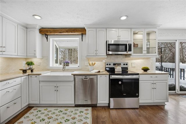 152 Haskins Lane North, Greece, NY 14468