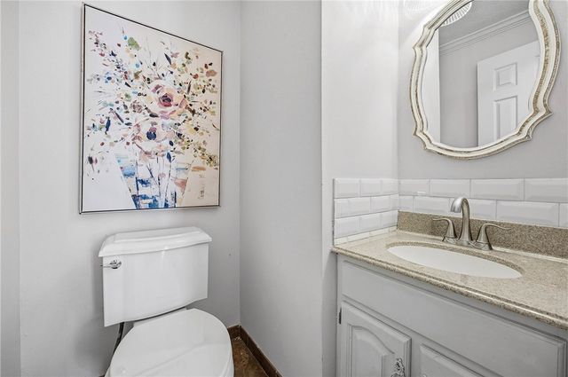 152 Haskins Lane North, Greece, NY 14468