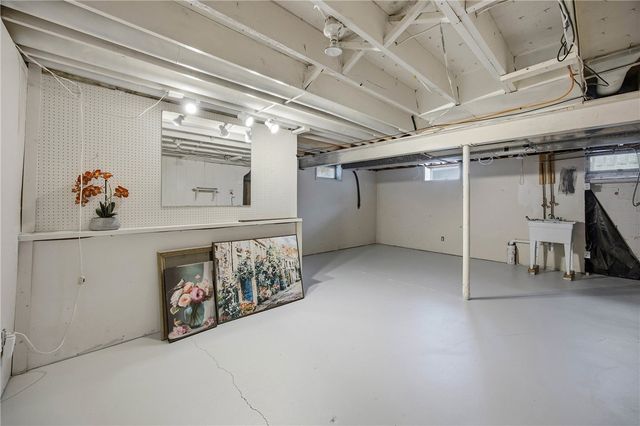 152 Haskins Lane North, Greece, NY 14468