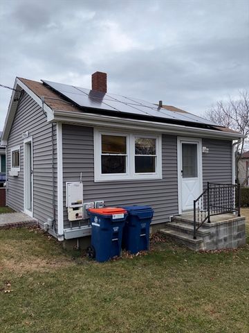 180 Rochambeau St, New Bedford, MA 02745