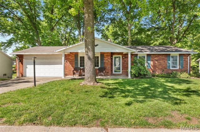 5 Beatrice Court, East Alton, IL 62024