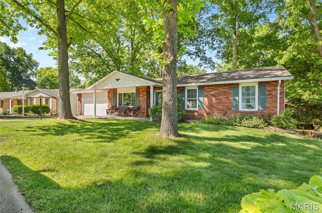 5 Beatrice Court, East Alton, IL 62024