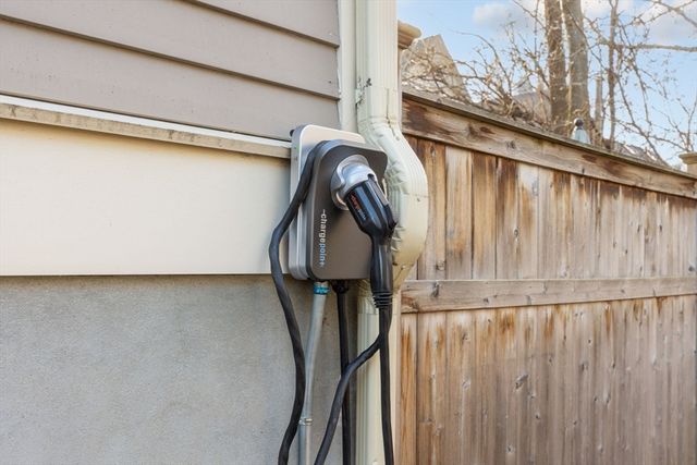 368 Concord Ave 1, Cambridge, MA 02138