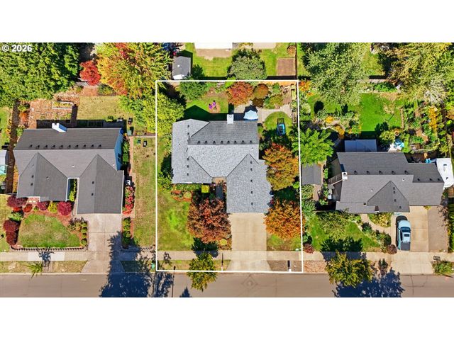 1961 Ne COBURN Dr, Mc Minnville, OR 97128