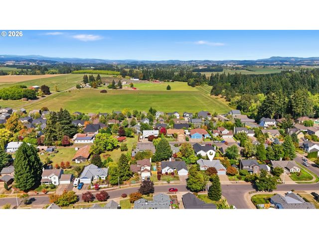 1961 Ne COBURN Dr, Mc Minnville, OR 97128