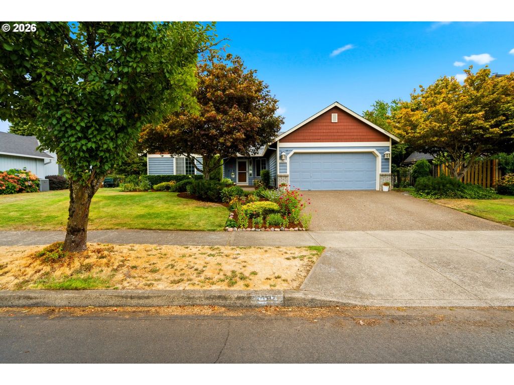 Image 1 of property listing at 1961 Ne COBURN Dr, Mc Minnville, OR 97128