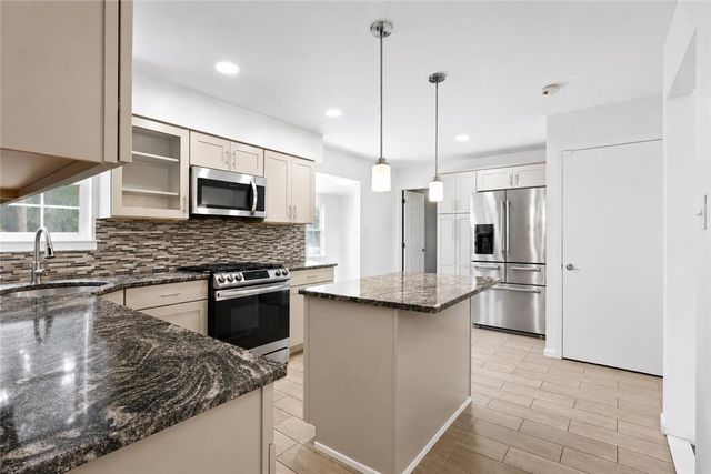 1728 32nd Street Southwest, Allentown City, PA 18103