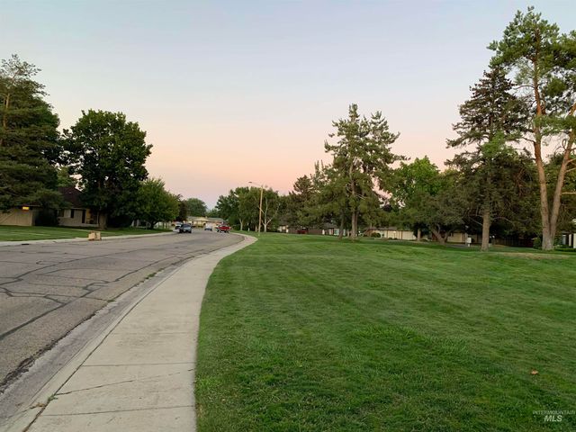 10073 W Westview Dr., Boise, ID 83704