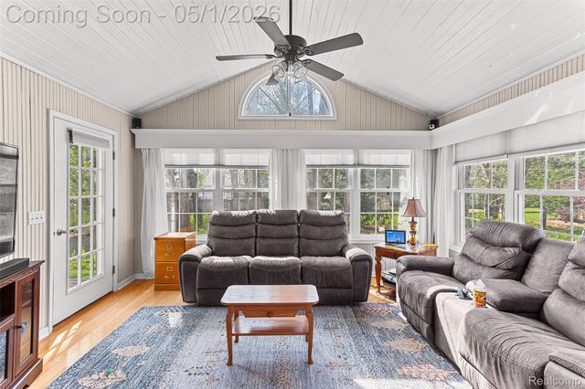 882 Fedora Drive, Tecumseh, MI 49286