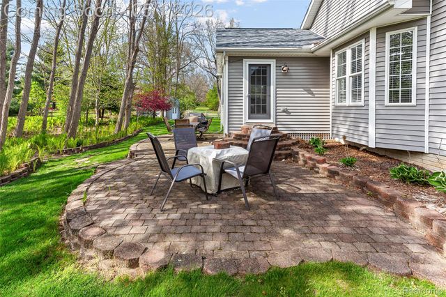 882 Fedora Drive, Tecumseh, MI 49286