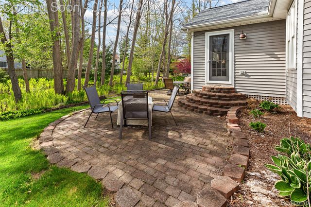 882 Fedora Drive, Tecumseh, MI 49286