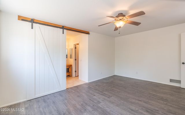 2942 N Longhorn Drive, Tucson, AZ 85749