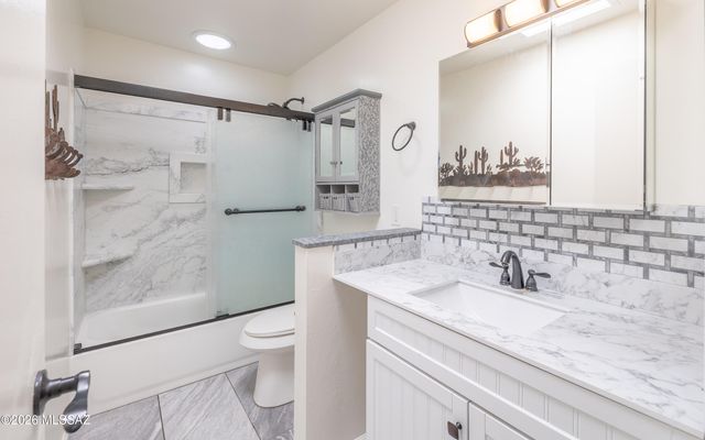 2942 N Longhorn Drive, Tucson, AZ 85749