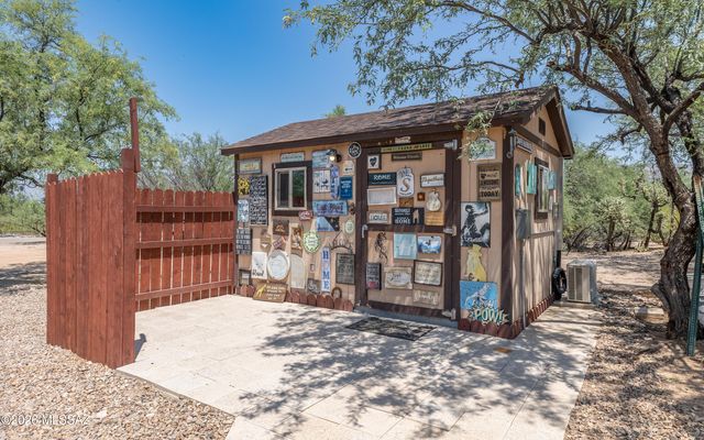 2942 N Longhorn Drive, Tucson, AZ 85749