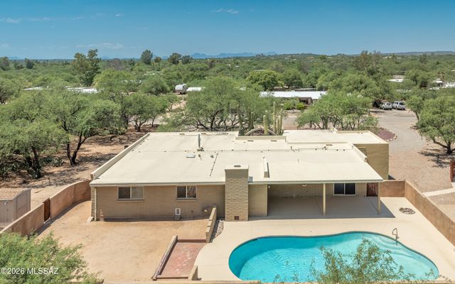 2942 N Longhorn Drive, Tucson, AZ 85749