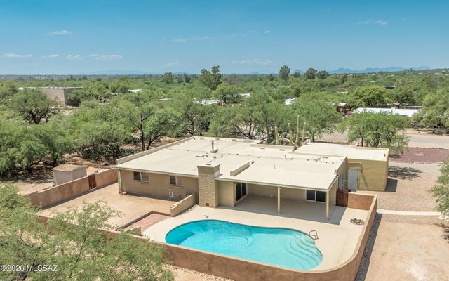 2942 N Longhorn Drive, Tucson, AZ 85749