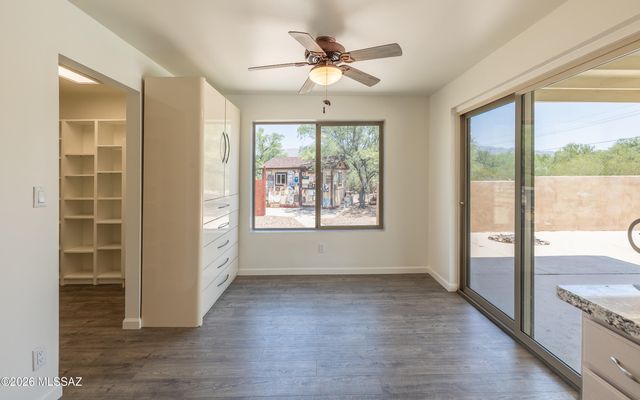 2942 N Longhorn Drive, Tucson, AZ 85749