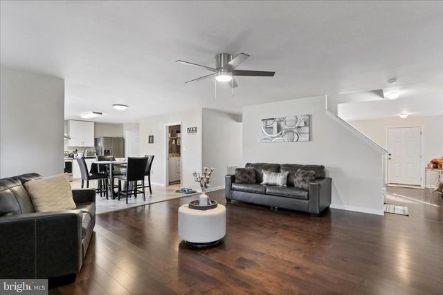 105 CHARDIN CT, Martinsburg, WV 25403