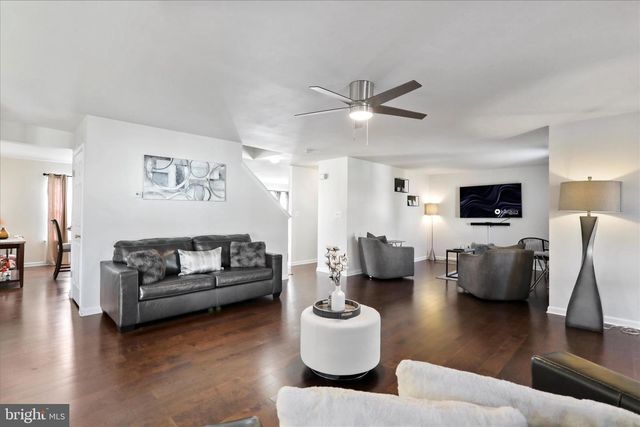 105 CHARDIN CT, Martinsburg, WV 25403